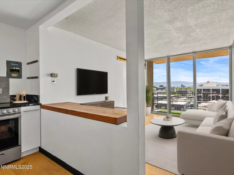 280 Island, Reno, Nevada 89501, 1 Bedroom Bedrooms, ,1 BathroomBathrooms,Residential,Residential,Island,250052400