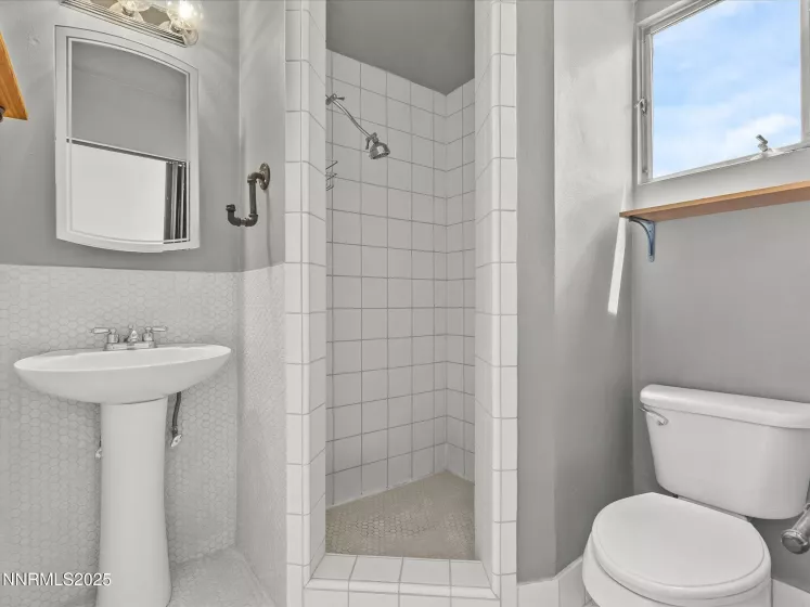 280 Island, Reno, Nevada 89501, 1 Bedroom Bedrooms, ,1 BathroomBathrooms,Residential,Residential,Island,250052400