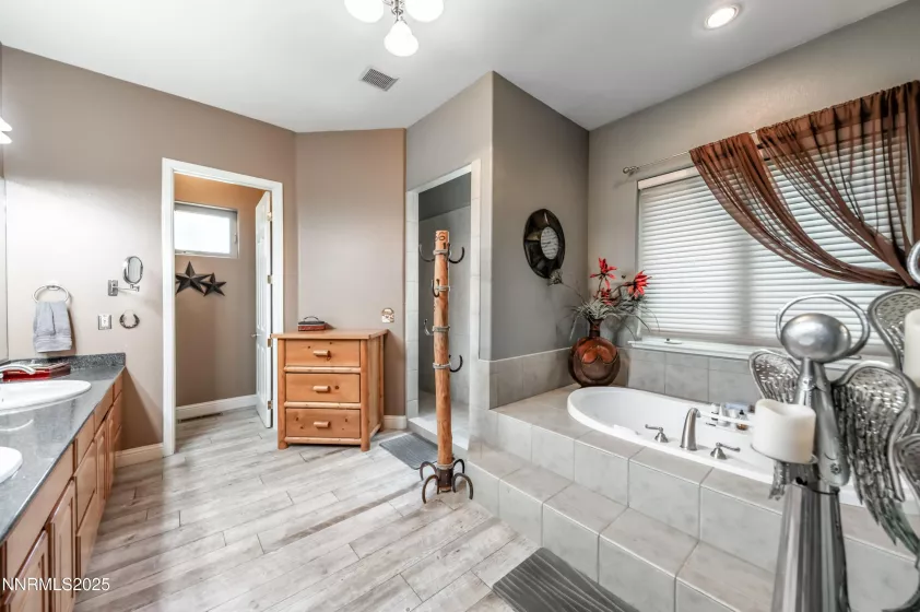 4433 Casey, Fallon, Nevada 89406, 4 Bedrooms Bedrooms, ,5 BathroomsBathrooms,Residential,Residential,Casey,250052401