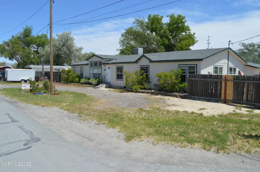 255 Elm, Gerlach, Nevada 89412, 3 Bedrooms Bedrooms, ,2 BathroomsBathrooms,Residential,Residential,Elm,250052407