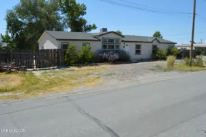 255 Elm, Gerlach, Nevada 89412, 3 Bedrooms Bedrooms, ,2 BathroomsBathrooms,Residential,Residential,Elm,250052407