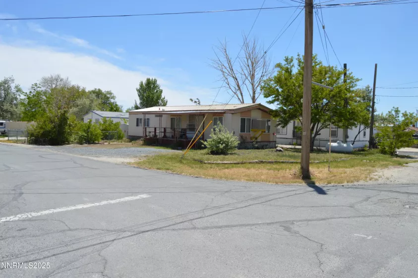 255 Elm, Gerlach, Nevada 89412, 3 Bedrooms Bedrooms, ,2 BathroomsBathrooms,Residential,Residential,Elm,250052407