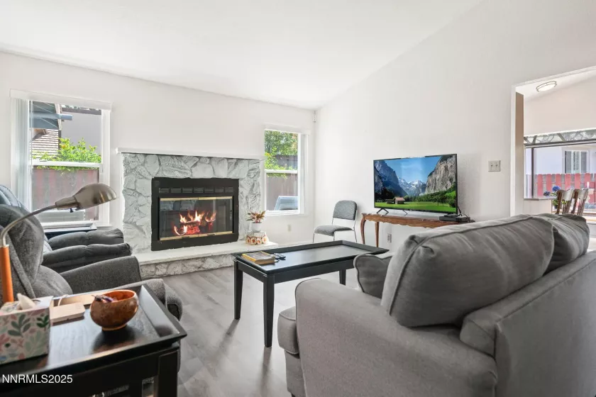 777 Bonanza, Carson City, Nevada 89706, 4 Bedrooms Bedrooms, ,2 BathroomsBathrooms,Residential,Residential,Bonanza,250052406