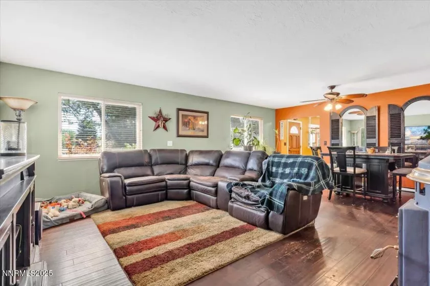 2659 Gordon, Minden, Nevada 89423, 4 Bedrooms Bedrooms, ,2 BathroomsBathrooms,Residential,Residential,Gordon,250052408