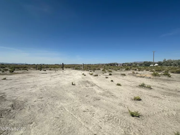 1100 Horseshoe Bend, Lovelock, Nevada 89419, 3 Bedrooms Bedrooms, ,2 BathroomsBathrooms,Residential,Residential,Horseshoe Bend,250052413