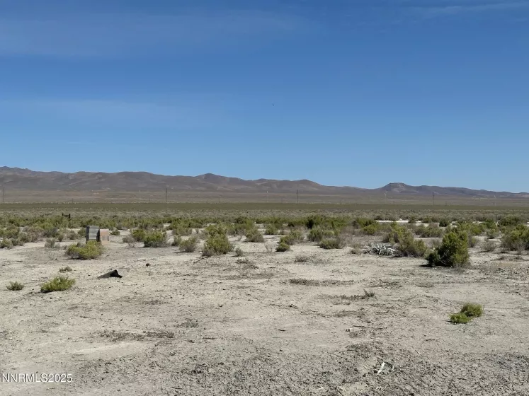 1100 Horseshoe Bend, Lovelock, Nevada 89419, 3 Bedrooms Bedrooms, ,2 BathroomsBathrooms,Residential,Residential,Horseshoe Bend,250052413