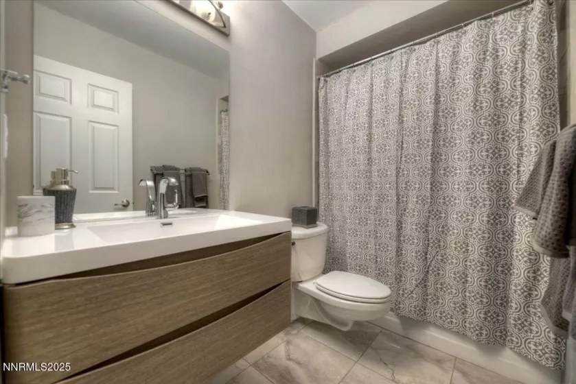 280 Island, Reno, Nevada 89501, 2 Bedrooms Bedrooms, ,3 BathroomsBathrooms,Residential,Residential,Island,250052414
