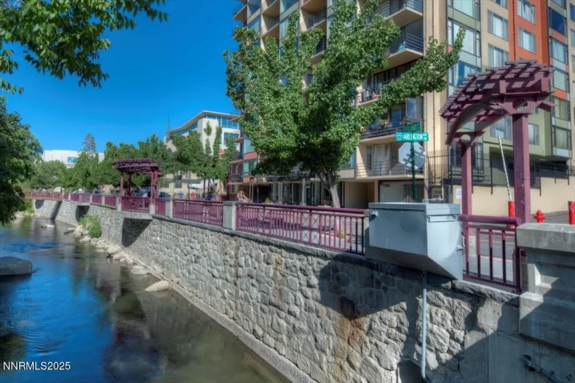 280 Island, Reno, Nevada 89501, 2 Bedrooms Bedrooms, ,3 BathroomsBathrooms,Residential,Residential,Island,250052414