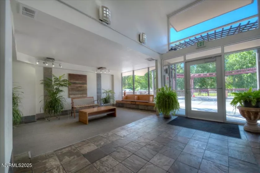 280 Island, Reno, Nevada 89501, 2 Bedrooms Bedrooms, ,3 BathroomsBathrooms,Residential,Residential,Island,250052414