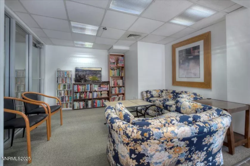 280 Island, Reno, Nevada 89501, 2 Bedrooms Bedrooms, ,3 BathroomsBathrooms,Residential,Residential,Island,250052414