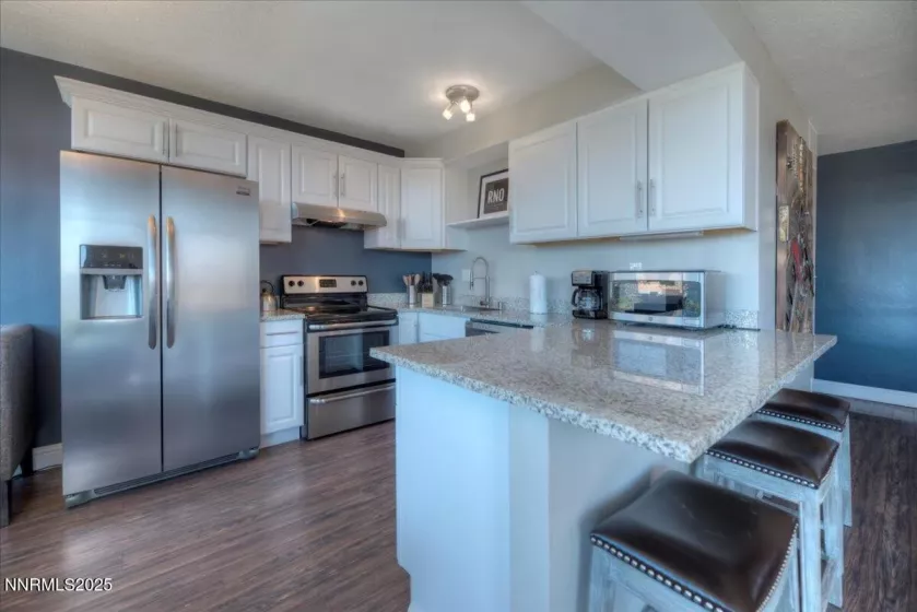 280 Island, Reno, Nevada 89501, 2 Bedrooms Bedrooms, ,3 BathroomsBathrooms,Residential,Residential,Island,250052414