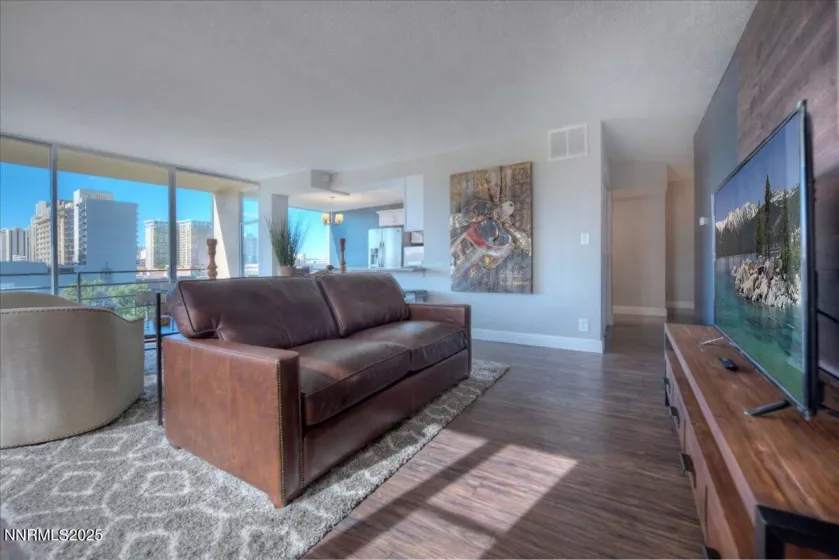 280 Island, Reno, Nevada 89501, 2 Bedrooms Bedrooms, ,3 BathroomsBathrooms,Residential,Residential,Island,250052414