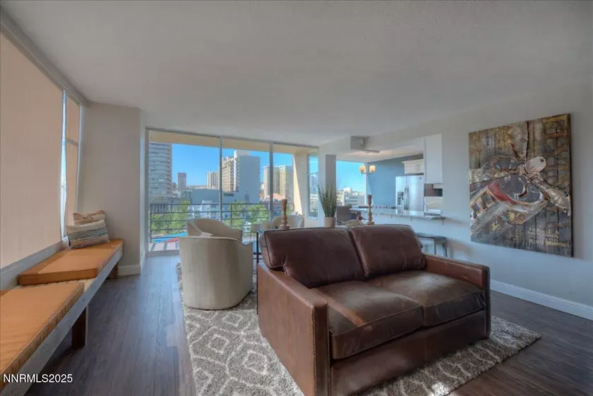 280 Island, Reno, Nevada 89501, 2 Bedrooms Bedrooms, ,3 BathroomsBathrooms,Residential,Residential,Island,250052414