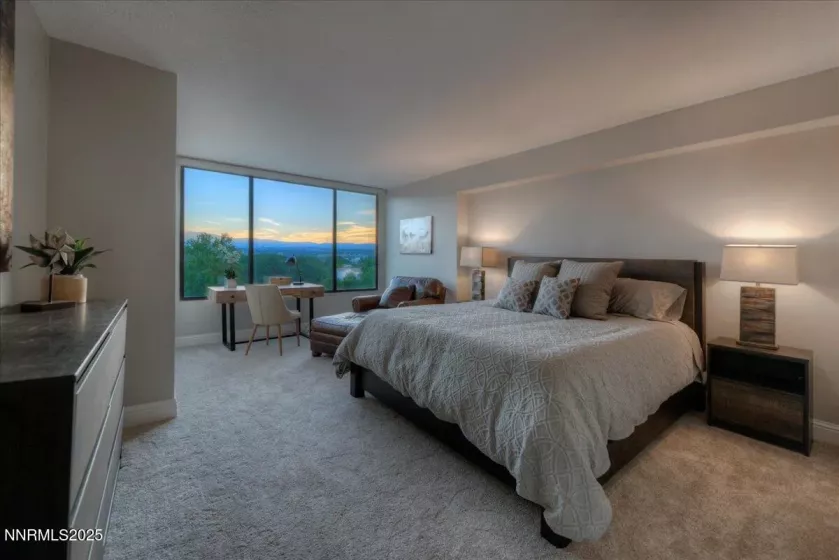 280 Island, Reno, Nevada 89501, 2 Bedrooms Bedrooms, ,3 BathroomsBathrooms,Residential,Residential,Island,250052414