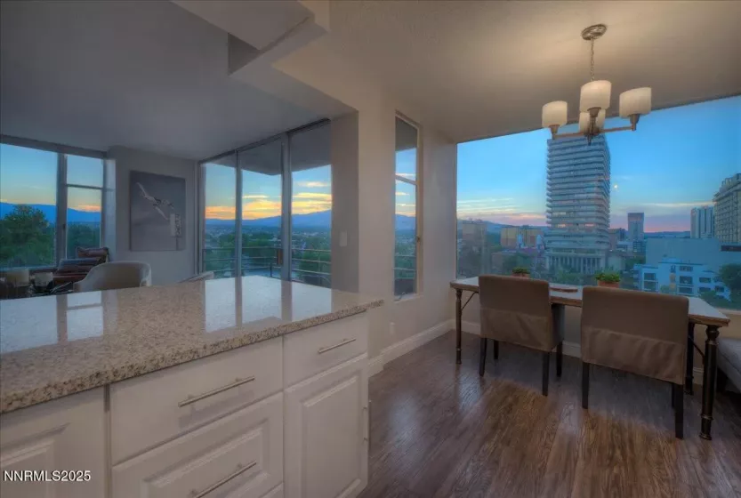 280 Island, Reno, Nevada 89501, 2 Bedrooms Bedrooms, ,3 BathroomsBathrooms,Residential,Residential,Island,250052414