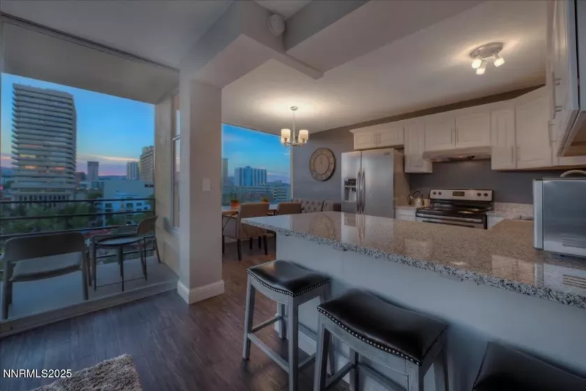 280 Island, Reno, Nevada 89501, 2 Bedrooms Bedrooms, ,3 BathroomsBathrooms,Residential,Residential,Island,250052414