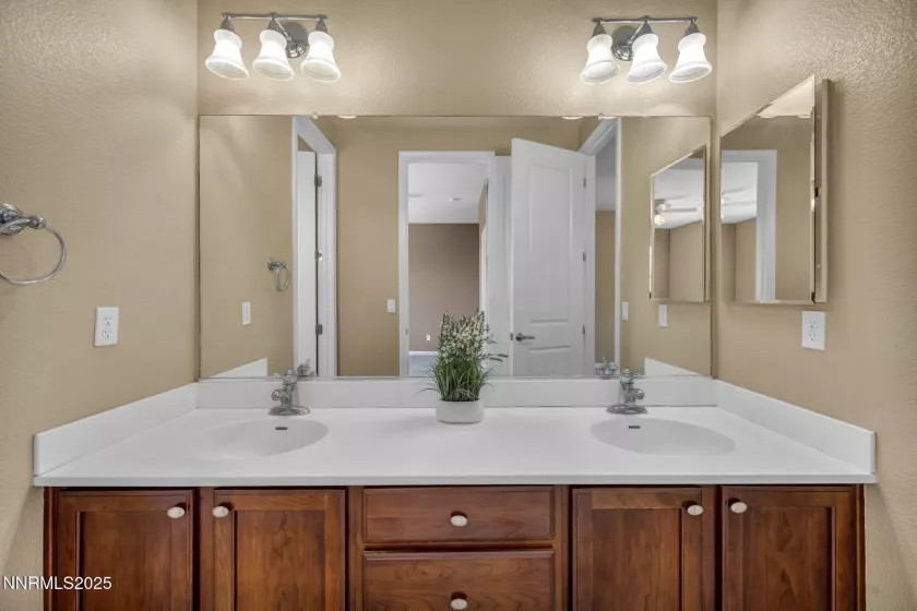 2125 Heavenly View, Reno, Nevada 89523, 4 Bedrooms Bedrooms, ,4 BathroomsBathrooms,Residential,Residential,Heavenly View,250052382