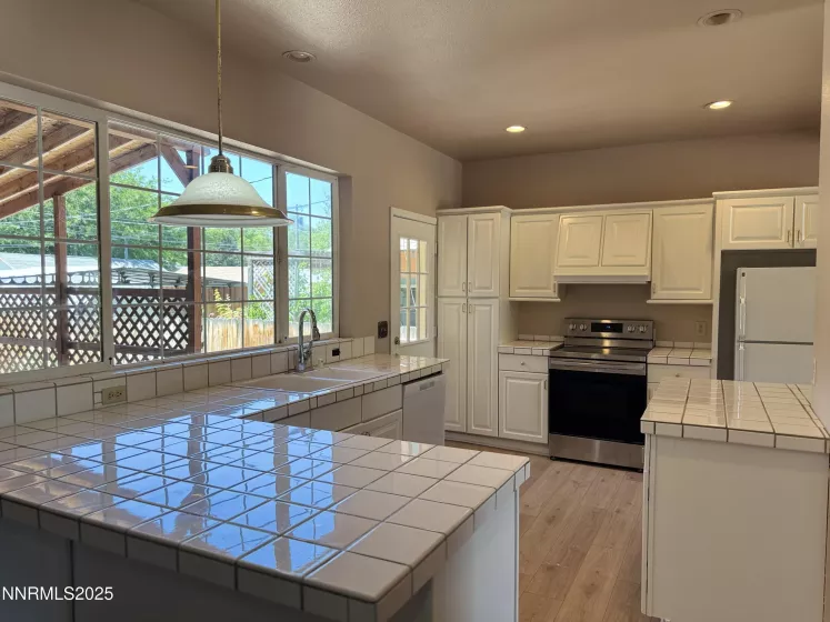 1465 Central, Lovelock, Nevada 89419, 4 Bedrooms Bedrooms, ,2 BathroomsBathrooms,Residential,Residential,Central,250052387
