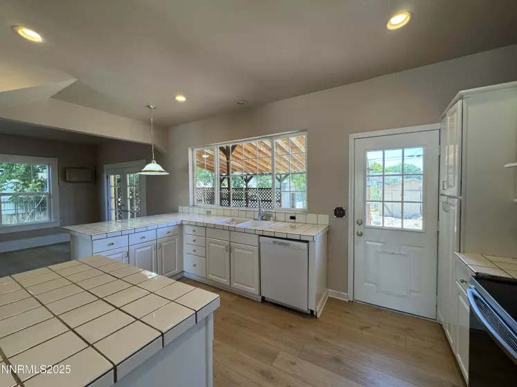1465 Central, Lovelock, Nevada 89419, 4 Bedrooms Bedrooms, ,2 BathroomsBathrooms,Residential,Residential,Central,250052387