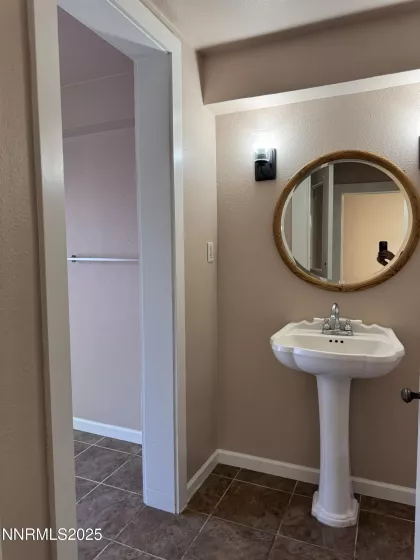 1465 Central, Lovelock, Nevada 89419, 4 Bedrooms Bedrooms, ,2 BathroomsBathrooms,Residential,Residential,Central,250052387