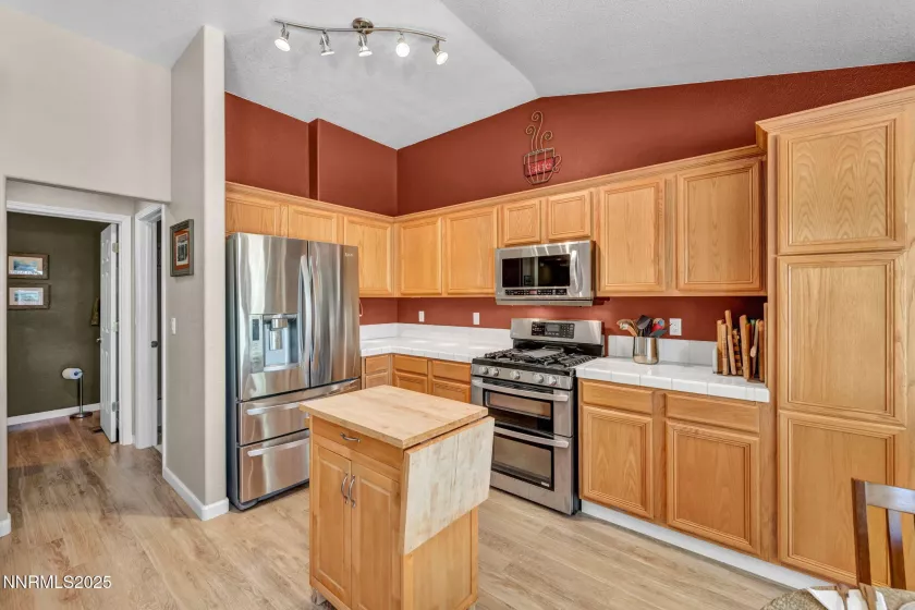 2962 Del Rio, Minden, Nevada 89423, 3 Bedrooms Bedrooms, ,3 BathroomsBathrooms,Residential,Residential,Del Rio,250052388