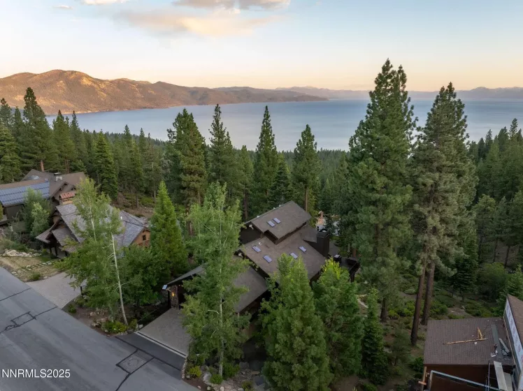 587 Fallen Leaf, Incline Village, Nevada 89451, 4 Bedrooms Bedrooms, ,6 BathroomsBathrooms,Residential,Residential,Fallen Leaf,250052389