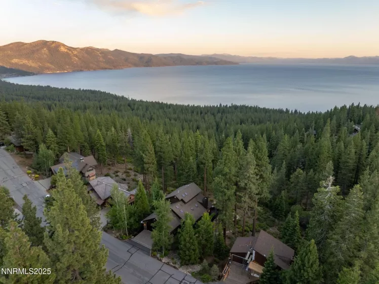 587 Fallen Leaf, Incline Village, Nevada 89451, 4 Bedrooms Bedrooms, ,6 BathroomsBathrooms,Residential,Residential,Fallen Leaf,250052389