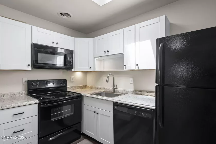 1055 Baywood, Sparks, Nevada 89434, 1 Bedroom Bedrooms, ,1 BathroomBathrooms,Residential,Residential,Baywood,250052397