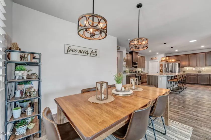 7267 Early Dawn, Sparks, Nevada 89436, 4 Bedrooms Bedrooms, ,2 BathroomsBathrooms,Residential,Residential,Early Dawn,250052419