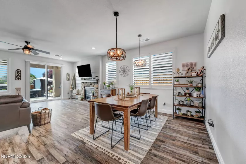 7267 Early Dawn, Sparks, Nevada 89436, 4 Bedrooms Bedrooms, ,2 BathroomsBathrooms,Residential,Residential,Early Dawn,250052419