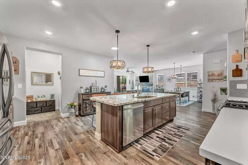 7267 Early Dawn, Sparks, Nevada 89436, 4 Bedrooms Bedrooms, ,2 BathroomsBathrooms,Residential,Residential,Early Dawn,250052419