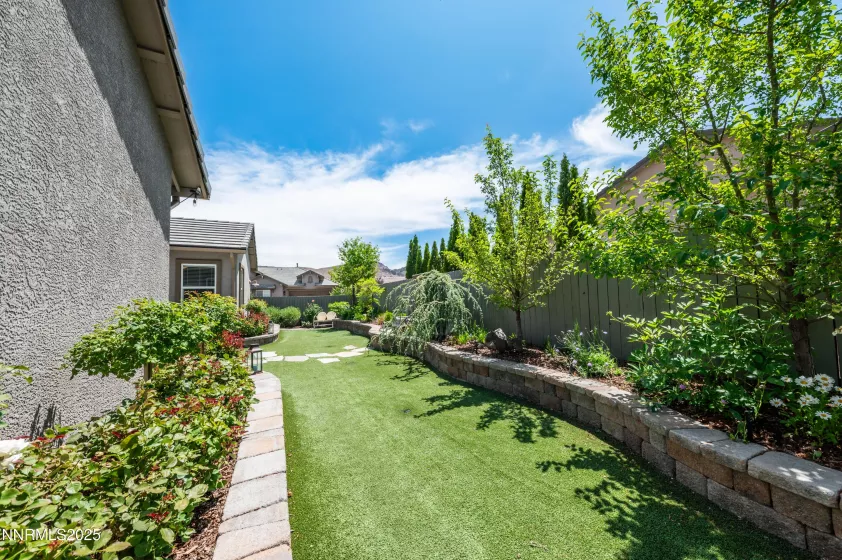 2300 Brego, Reno, Nevada 89521, 2 Bedrooms Bedrooms, ,2 BathroomsBathrooms,Residential,Residential,Brego,250052420
