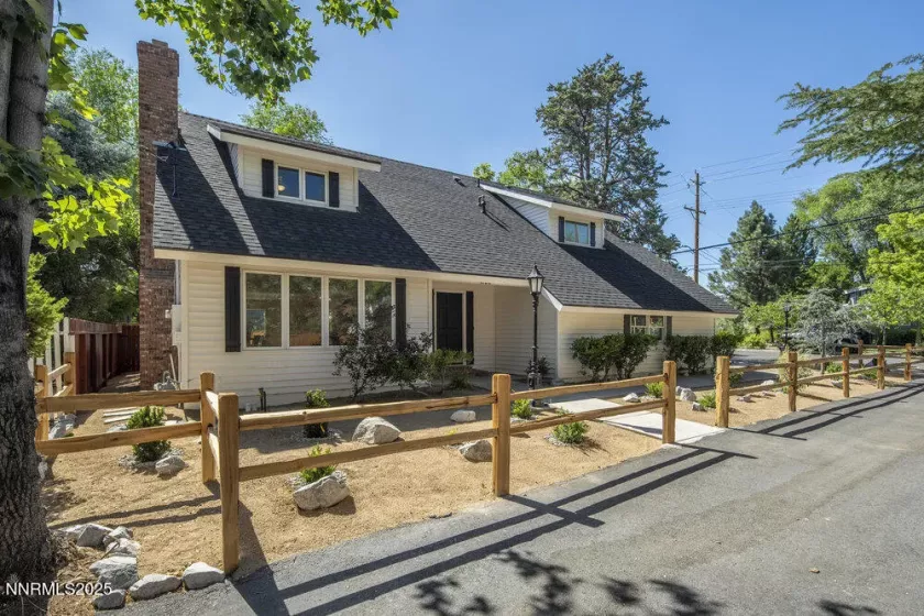 1120 Monroe, Reno, Nevada 89509, 4 Bedrooms Bedrooms, ,3 BathroomsBathrooms,Residential,Residential,Monroe,250052421