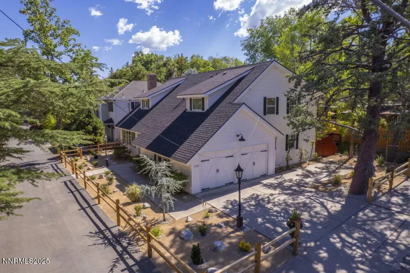 1120 Monroe, Reno, Nevada 89509, 4 Bedrooms Bedrooms, ,3 BathroomsBathrooms,Residential,Residential,Monroe,250052421