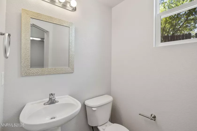 2493 Bentley, Reno, Nevada 89523, 4 Bedrooms Bedrooms, ,3 BathroomsBathrooms,Residential,Residential,Bentley,250052422