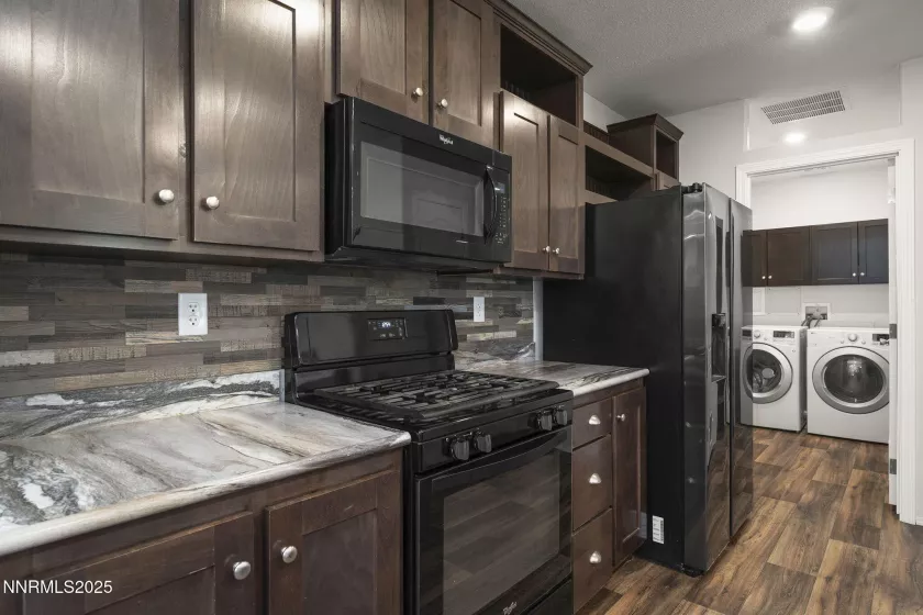 40 Owens, Reno, Nevada 89506, 3 Bedrooms Bedrooms, ,2 BathroomsBathrooms,Residential,Residential,Owens,250052423