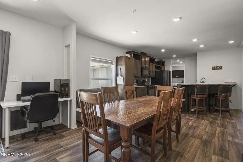 40 Owens, Reno, Nevada 89506, 3 Bedrooms Bedrooms, ,2 BathroomsBathrooms,Residential,Residential,Owens,250052423