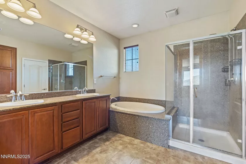8389 Opal Ranch, Reno, Nevada 89506, 5 Bedrooms Bedrooms, ,3 BathroomsBathrooms,Residential,Residential,Opal Ranch,250052428