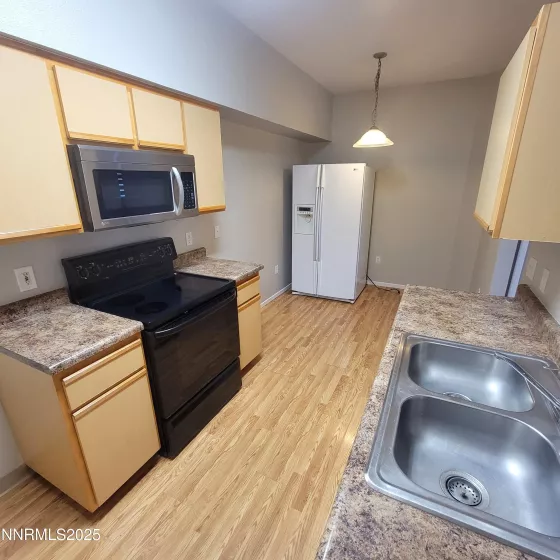 6850 Sharlands, Reno, Nevada 89523, 3 Bedrooms Bedrooms, ,2 BathroomsBathrooms,Residential,Residential,Sharlands,250052429