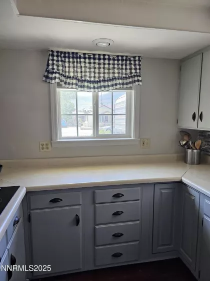 674 B, Hawthorne, Nevada 89415, 3 Bedrooms Bedrooms, ,2 BathroomsBathrooms,Residential,Residential,B,250052430