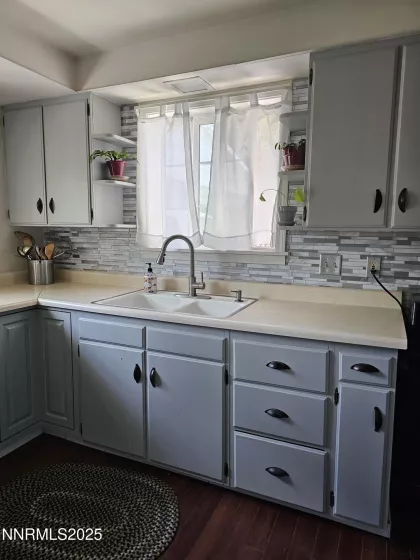 674 B, Hawthorne, Nevada 89415, 3 Bedrooms Bedrooms, ,2 BathroomsBathrooms,Residential,Residential,B,250052430