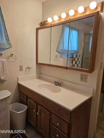 674 B, Hawthorne, Nevada 89415, 3 Bedrooms Bedrooms, ,2 BathroomsBathrooms,Residential,Residential,B,250052430