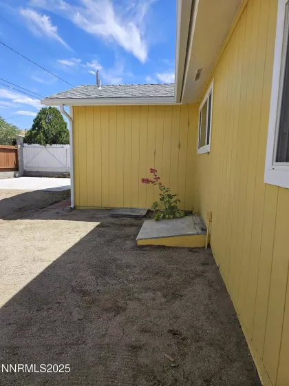 674 B, Hawthorne, Nevada 89415, 3 Bedrooms Bedrooms, ,2 BathroomsBathrooms,Residential,Residential,B,250052430