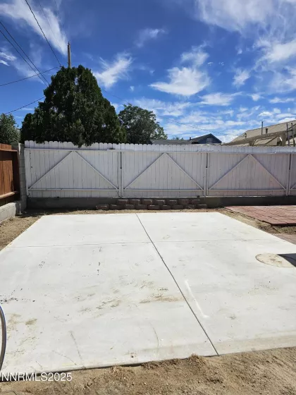 674 B, Hawthorne, Nevada 89415, 3 Bedrooms Bedrooms, ,2 BathroomsBathrooms,Residential,Residential,B,250052430