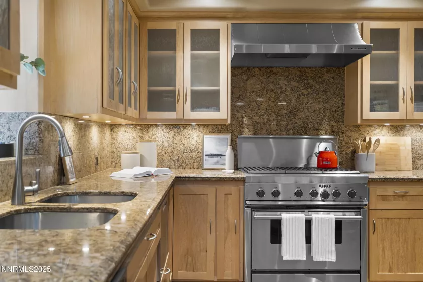 210 Allen, Incline Village, Nevada 89451, 5 Bedrooms Bedrooms, ,6 BathroomsBathrooms,Residential,Residential,Allen,250052431