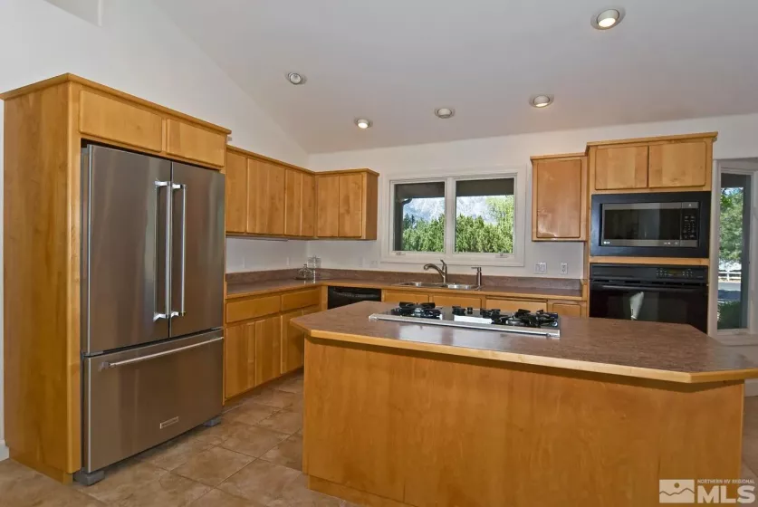 815 Kingsland, Gardnerville, Nevada 89460, 3 Bedrooms Bedrooms, ,4 BathroomsBathrooms,Residential,Residential,Kingsland,250005925