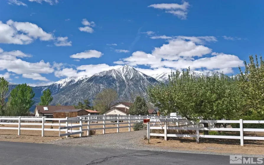 815 Kingsland, Gardnerville, Nevada 89460, 3 Bedrooms Bedrooms, ,4 BathroomsBathrooms,Residential,Residential,Kingsland,250005925