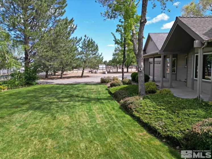 815 Kingsland, Gardnerville, Nevada 89460, 3 Bedrooms Bedrooms, ,4 BathroomsBathrooms,Residential,Residential,Kingsland,250005925