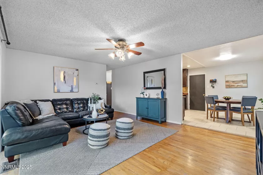 3200 Vickie, Sparks, Nevada 89431, 3 Bedrooms Bedrooms, ,2 BathroomsBathrooms,Residential,Residential,Vickie,250052442