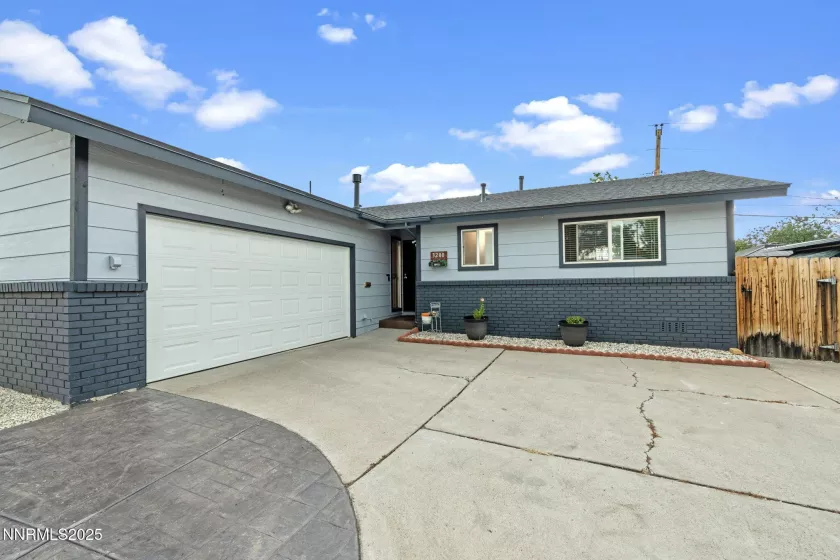 3200 Vickie, Sparks, Nevada 89431, 3 Bedrooms Bedrooms, ,2 BathroomsBathrooms,Residential,Residential,Vickie,250052442